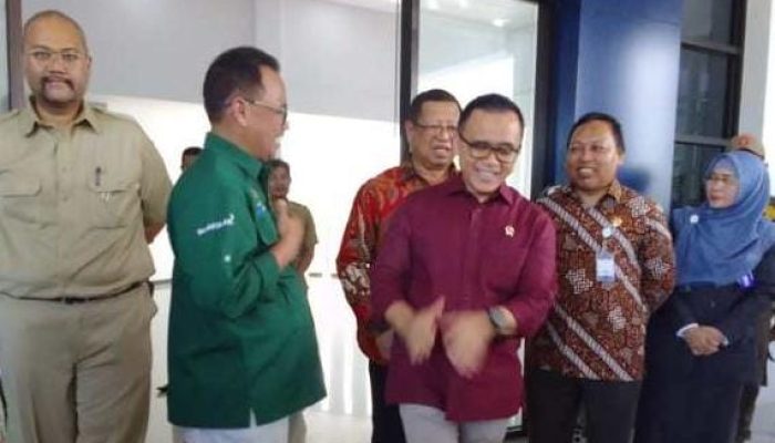 MenPAN-RB Kunjungi Rumah Sakit dr. Iskak Tulungagung