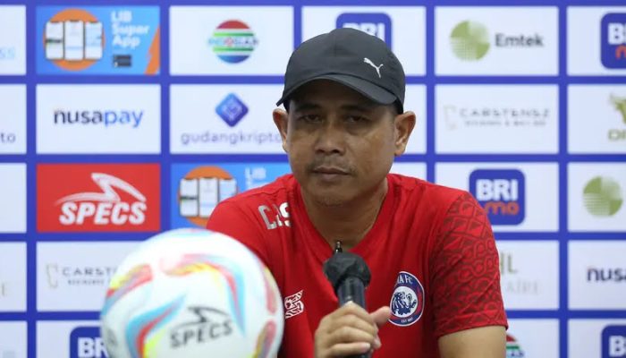 Kalah Beruntun , Managemen Arema Depak Joko Susilo Dari Kursi Pelatih