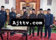 Rapat Paripurna DPRD Tulungagung Penyampaian Ranperda tentang APBD Tahun 2024 dan penetapan ranperda Lainya