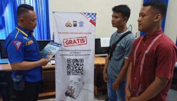 Mudahkan Ujian Teori SIM, Satlantas Polres Trenggalek Sediakan e- Book