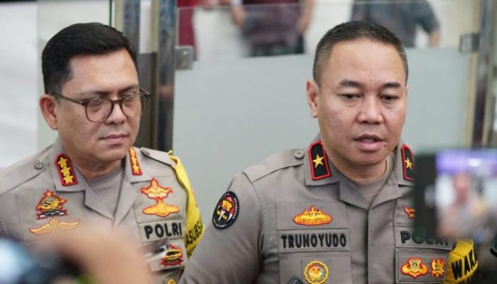 Densus 88 Anti Teror Polri Tangkap 2 Orang Terduga Teroris