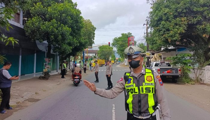 Razia Statis di Trenggalek, Polisi Tilang Puluhan Pelanggar Lalin