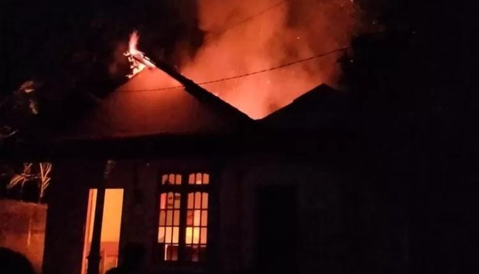 Apes Ketiduran, Rumah Perempuan di Tulungagung Terbakar