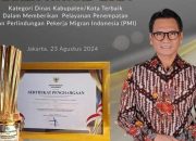 Pemkab Tulungagung Terima Naker Award dari Menaker RI