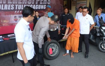 Polisi Tembak Kaki Pelaku Komplotan Gembos Ban Dan Pecah Kaca