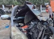 Perjalanan Dinas ke Tulungagung, 2 Pegawai Dinsos Jatim Tewas dalam Kecelakaan di Tol Jombang