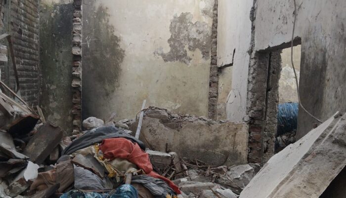 Rumah di Kediri Hancur Total Akibat Septic Tank Meledak, Sepasang Suami Istri Luka Ringan