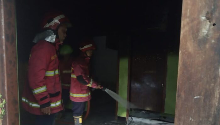 Kebakaran Rumah di Tulungrejo, Tulungagung Akibat Konsleting Listrik