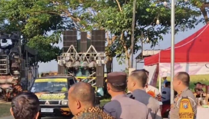Petugas Gabungan Tertibkan Belasan Set Sound Horeg di Tulungagung