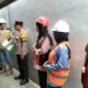 Polsek Kediri Kota Dampingi Pengecekan Rumah Warga Terdampak Proyek Tol