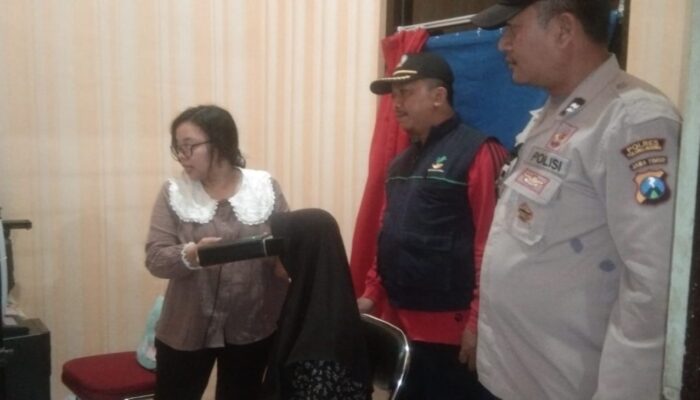 Kisah Haru Polisi Tulungagung Evakuasi Tuna Wisma, Dibantu Urus Identitas hingga Diserahkan ke Dinsos