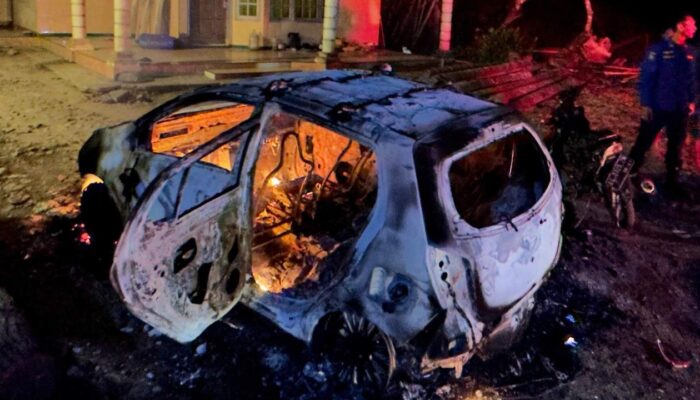 Tragedi Hari Kemerdekaan: Konflik Warisan di Trenggalek Berujung Pembakaran Mobil Kades