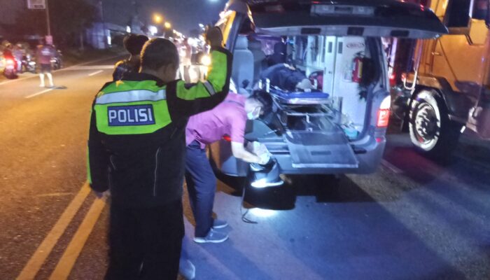 KECELAKAAN MAUT: Wanita 22 Tahun Tewas Tabrak Truk Parkir di Ngantru, Tulungagung