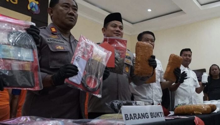 Operasi Tumpas Narkoba Polres Jombang Berhasil Gagalkan Peredaran 5 Kg Ganja dari Medan