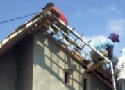 Dihantam Puting Beliung, Puluhan Rumah di Kediri Porak-poranda, Kerugian Ditaksir Capai Rp50 Juta