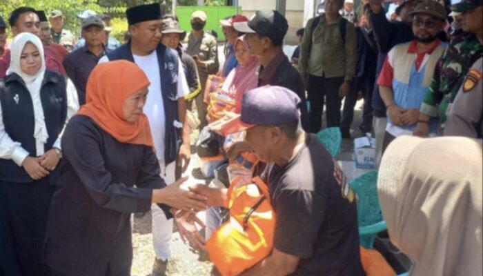 Gubernur Khofifah Pastikan Warga Situbondo Tak Sendirian, Prioritaskan Trauma Healing dan Rekonstruksi Pasca Gempa