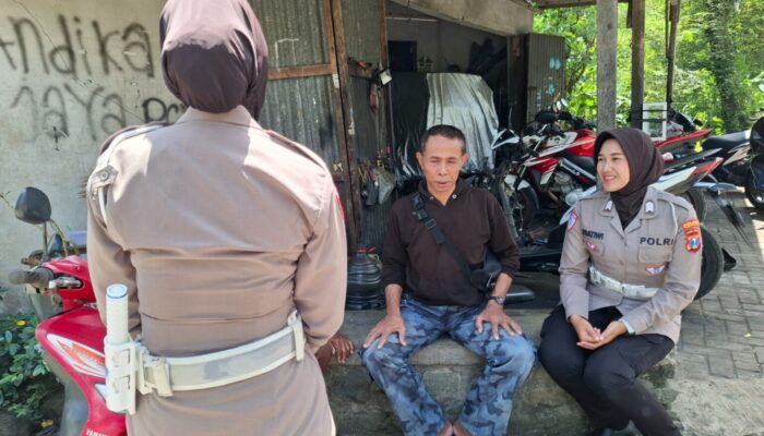 Patroli Srikandi Bhayangkara: Polwan Polres Trenggalek Turun ke Jalan Jaga Kondusivitas Wilayah