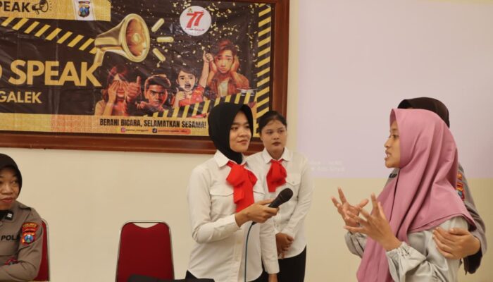 Polres Trenggalek Gelar Sosialisasi, Ajak Santri Lawan Kekerasan Perempuan dan Anak