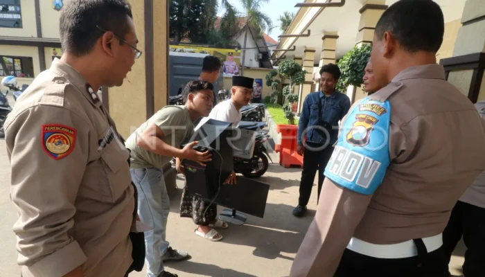 Ultimatum Bupati Kediri: Warga Diminta Kembalikan Barang Jarahan atau Diproses Hukum