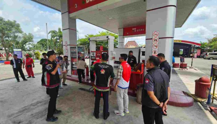 Cek Kualitas Pertalite, Polres Blitar Gelar Sidak Gabungan di Sejumlah SPBU