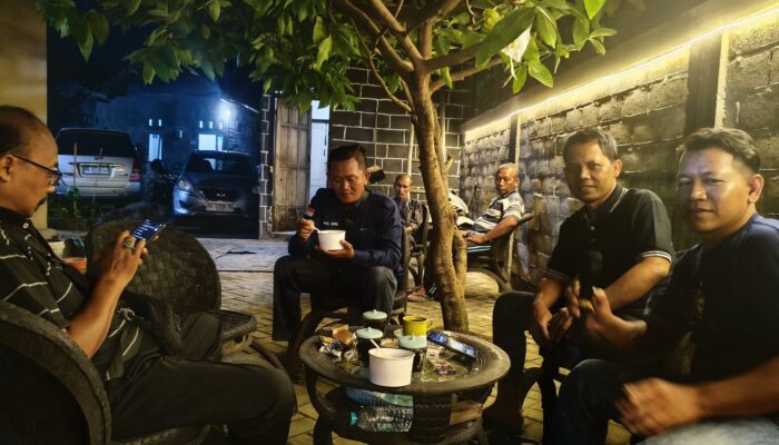 Dari Teras Rumah, Warga Tulungagung Bangun Diskusi Solusi Ekonomi Informal