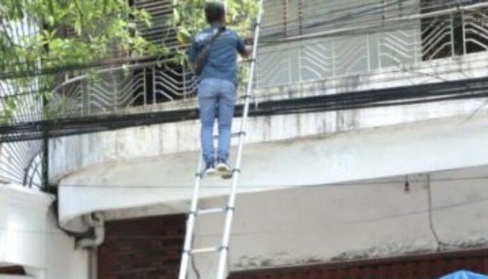 ‘Jutaan Ular Hitam’ Cekik Estetika Kota: Diskominfo Tulungagung Targetkan Kabel FO Semrawut
