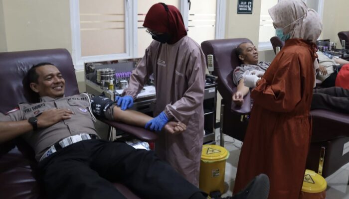 Semarak Hari Jadi Humas Polri ke-74: Polres Tulungagung Gelar Aksi Kemanusiaan, Kumpulkan Ratusan Kantong Darah