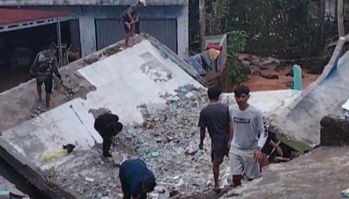 SUKABUMI DARURAT: 1.091 KK Terdampak Banjir-Longsor, Relawan Fokus Penuhi Kebutuhan Mendesak Pengungsi