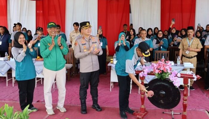 Panggung Pembibitan Atlet, SMAGA Volley Cup 2025 Resmi Dibuka di Tulungagung