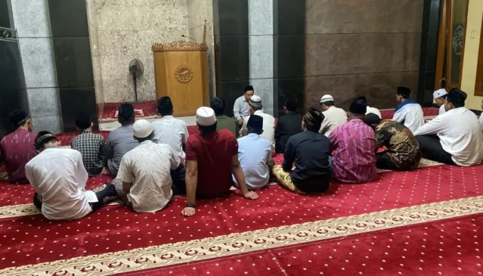 Diversi Total di Blitar Kota: 22 Remaja Pelaku Kerusuhan ‘Mondok’ di Polres, Didampingi Tokoh Agama dan Diawasi Ketat Keluarga