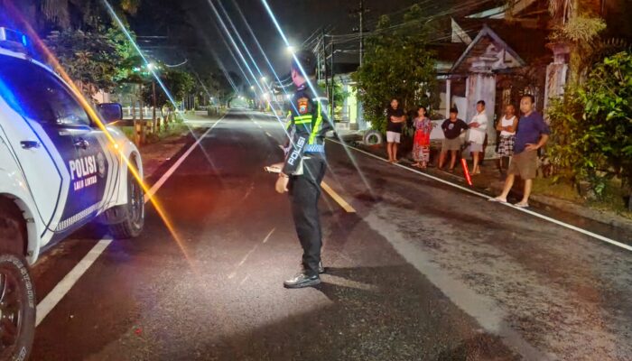 Tragis! Tabrak Belakang di Bandung Tulungagung: Pengendara Vario Tewaskan Pemotor Revo di Malam Hari!