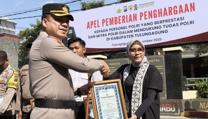 Polres Tulungagung Beri Penghargaan Petani Jagung Hingga Mahasiswi Peduli Kemanusiaan