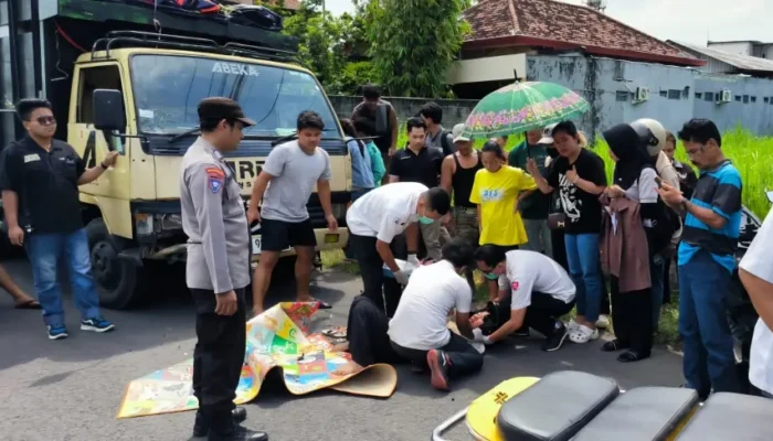 Dugaan Ambil Jalur Terlalu Kanan, Mahasiswi UIN Tulungagung Terkapar Pendarahan Hebat