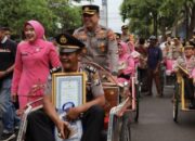 Air Mata Perpisahan: 26 Abdi Negara Polres Tulungagung Dilepas dengan Tradisi Becak, Akhiri Kisah Pengabdian Berpuluh Tahun
