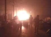 Pabrik Kacang Shanghai di Kedungwaru Tulungagung Terbakar, Kerugian Capai Puluhan Juta Rupiah 