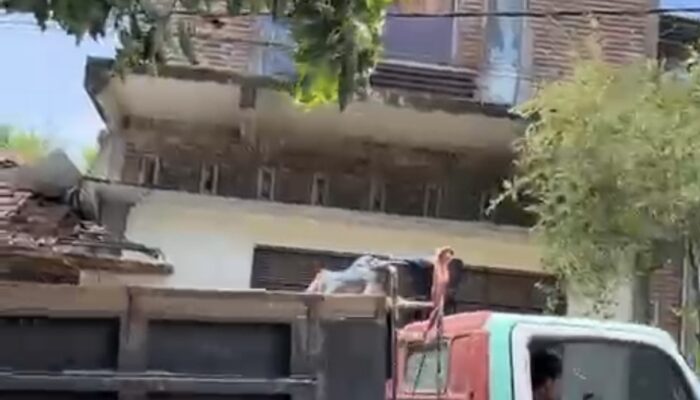 Angin Kencang di Trenggalek Renggut Nyawa Pengendara dan Robohkan Tower 42 Meter