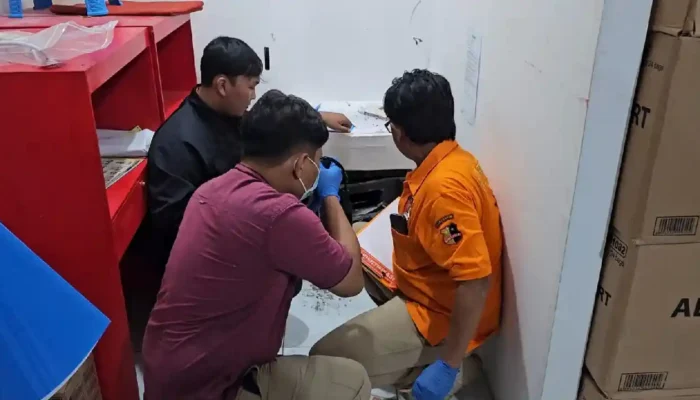 Alfamart di Trenggalek Diobok-obok Maling! Jebol Atap dan Lumpuhkan CCTV, Rp12 Juta Amblas