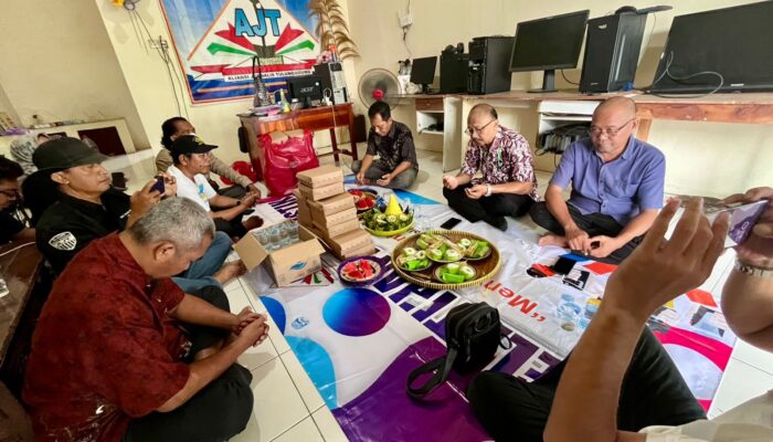 Peringati HPN 2026, Aliansi Jurnalis Tulungagung Gelar Doa Bersama dan Bagi Sembako