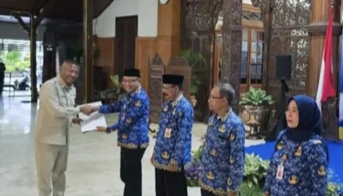 Purnatugas dengan Kepala Tegak: Bupati Gatut Sunu Lepas 83 ASN Tulungagung dengan Penghormatan Tertinggi