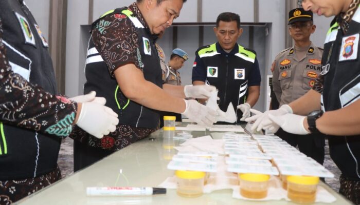 Polres Trenggalek ‘Sidak’ Urine Anggota: Libatkan RS Bhayangkara, Hasilnya Mengejutkan!