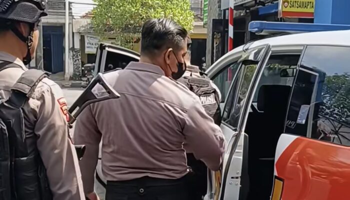 Cekcok Berujung Berdarah: ODGJ di Tulungagung Serang Adik Kandung Pakai Sabit