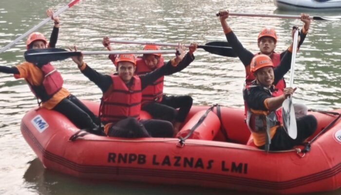 Sambut HKB 2026, RNPB Laznas LMI Surabaya-Madura Asah Kemampuan Water Rescue Relawan dan Siswa