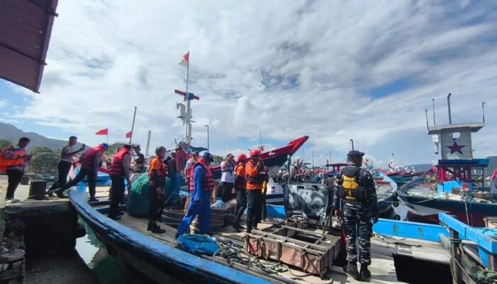 Terombang-ambing dari Bali ke Trenggalek, Nelayan Situbondo Diselamatkan Kapal Batubara