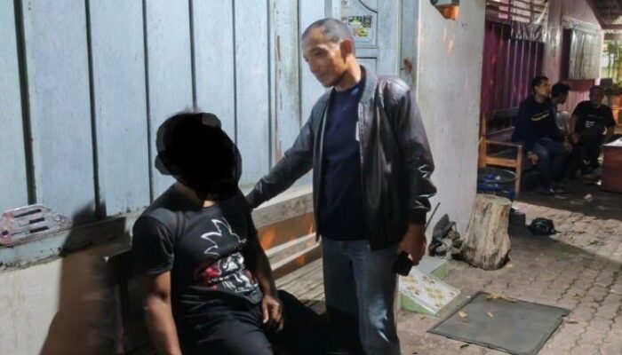 Tengah Malam Berdarah Nyaris Terjadi! Pria di Tulungagung Ngamuk Bawa Sajam