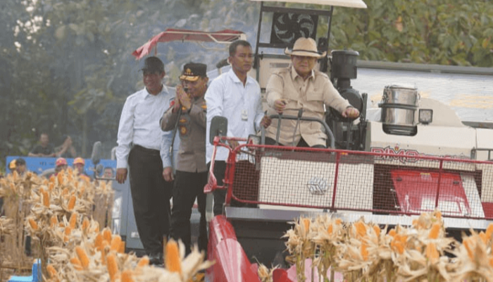 Hadiri Panen Raya di Tuban, Presiden Prabowo Puji Inovasi Polri dalam Perkuat Ketahanan Pangan