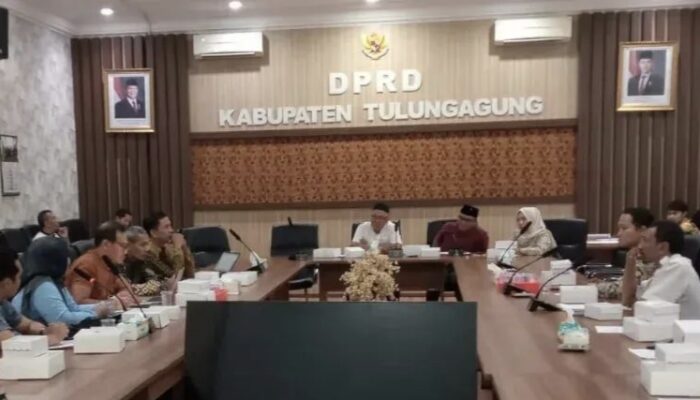 Gaji Ada yang Rp350 Ribu, Aliansi PPPK Paruh Waktu Tulungagung Tuntut Upah Setara UMK