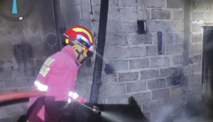 Diduga Korsleting Listrik Sanyo, Rumah dan Dapur Warga Campurdarat Tulungagung Hangus Terbakar