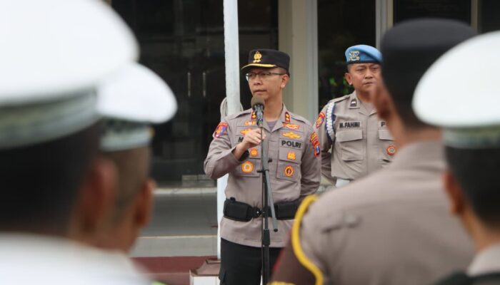 MAY DAY ADEM! Polres Trenggalek Siaga Penuh, Rayakan Hari Buruh dengan Tanam Pohon dan Layanan Gratis