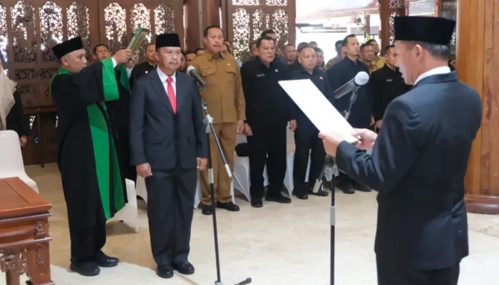 Pesan Menohok Plt Bupati Tulungagung Saat Lantik 74 Pejabat Fungsional: “Banyak yang Antre Ingin Jadi PNS!”