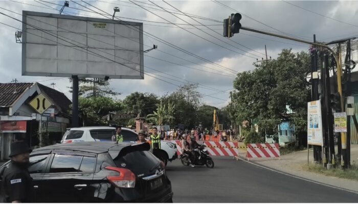 Jembatan Gondang Ditutup, Rute Bus Tulungagung-Trenggalek Memutar Lewat Campurdarat, Jadwal Berangkat Maju 1 Jam